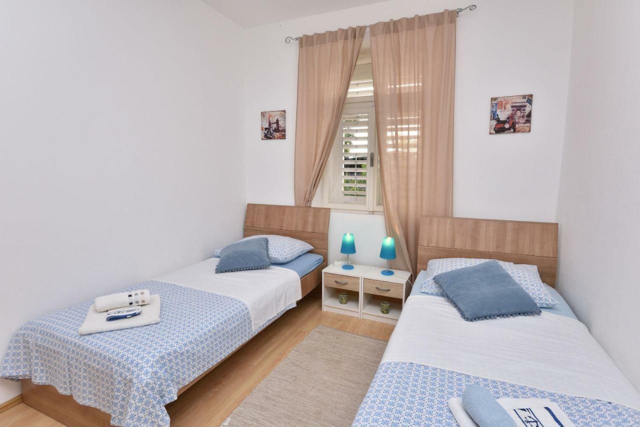 Apartments Dragica 普利莫顿 外观 照片