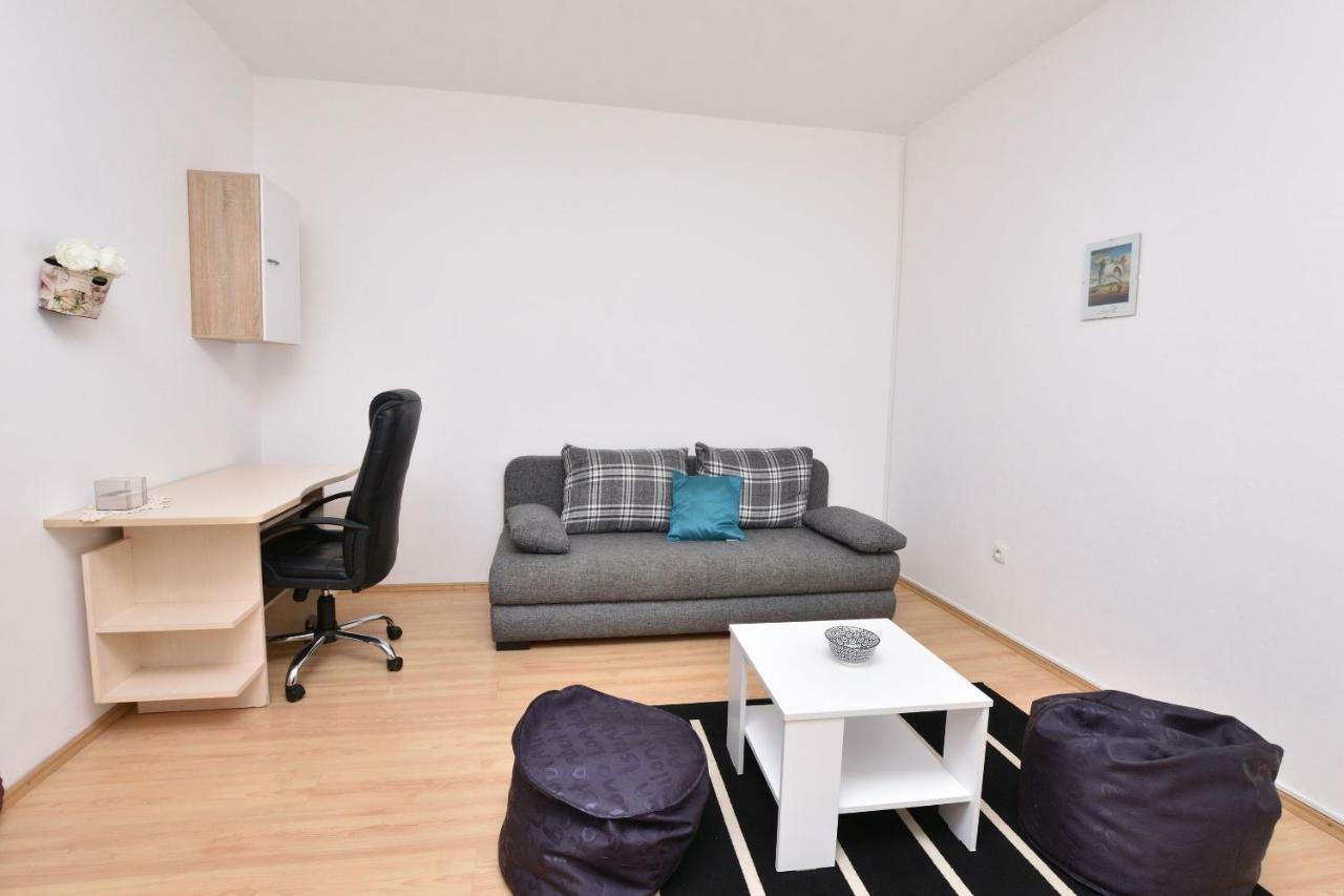 Apartments Dragica 普利莫顿 外观 照片